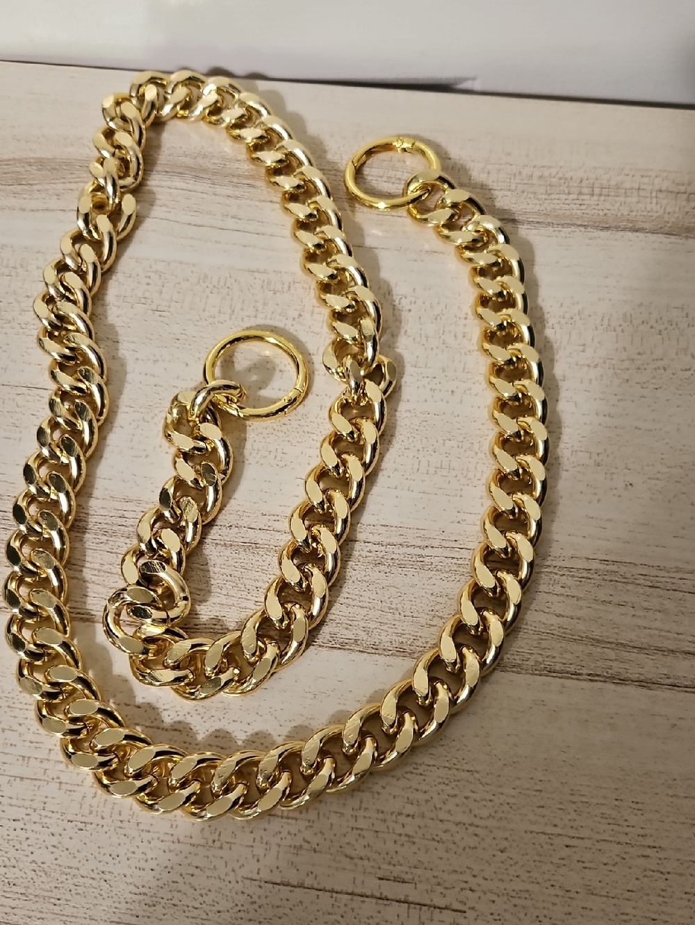 Gold NWOT Shoulder Chain Bag, Very Thick